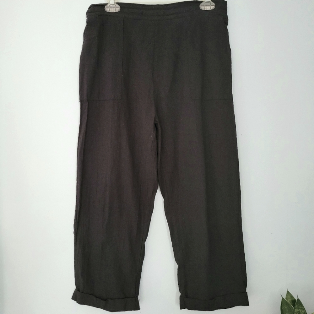 Black Linen Capris